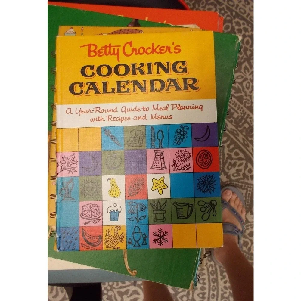 Vintage 1962 Betty Crocker Cooking Calendar First Edition 1st Printing Cookbook
